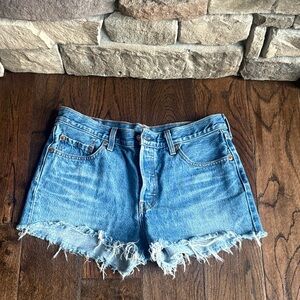 Women’s Levi’s 501 size 29